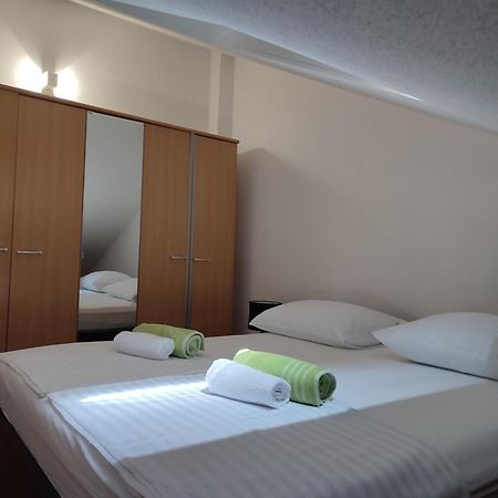 Top Floor Apartment With Sea View Kaštela Szoba fotó